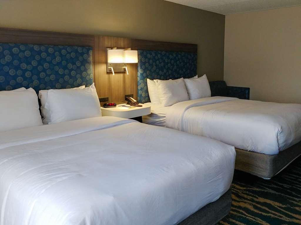 Comfort Inn & Suites Greenville Near Convention Center Номер фото