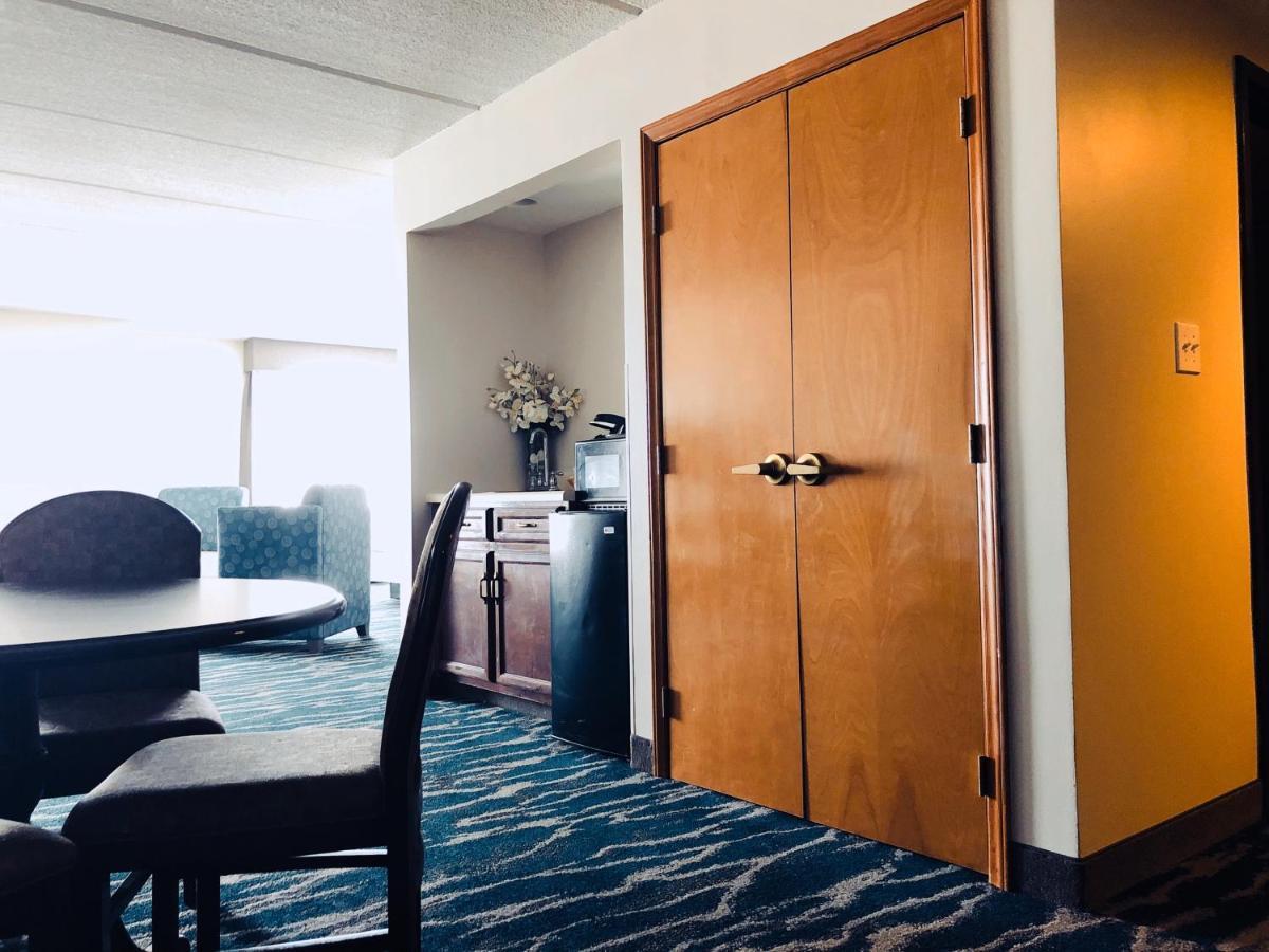 Comfort Inn & Suites Greenville Near Convention Center Экстерьер фото