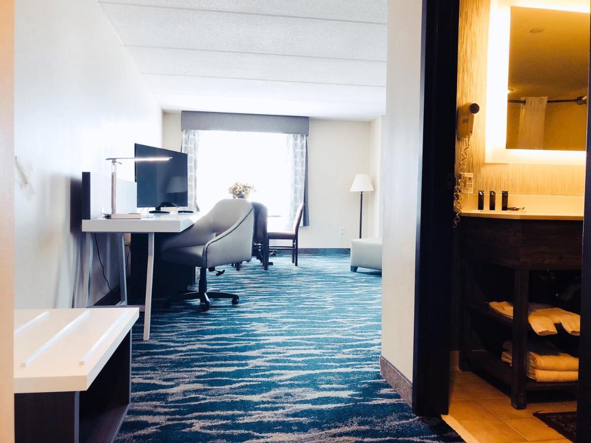 Comfort Inn & Suites Greenville Near Convention Center Экстерьер фото